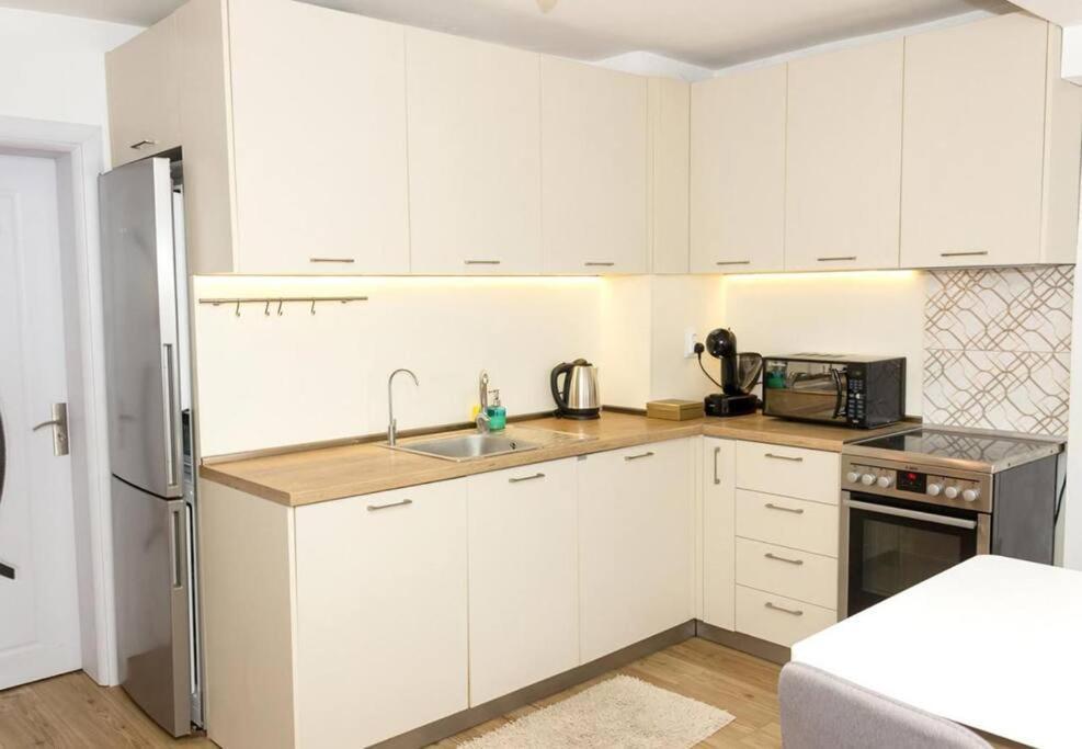 Modern Bright Apartment Close To City Center And Grand Mall 瓦爾納 外观 照片